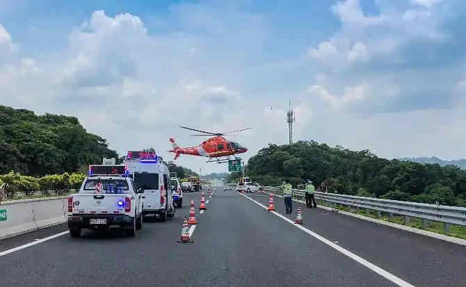 襄汾高速公路汽车救援案例